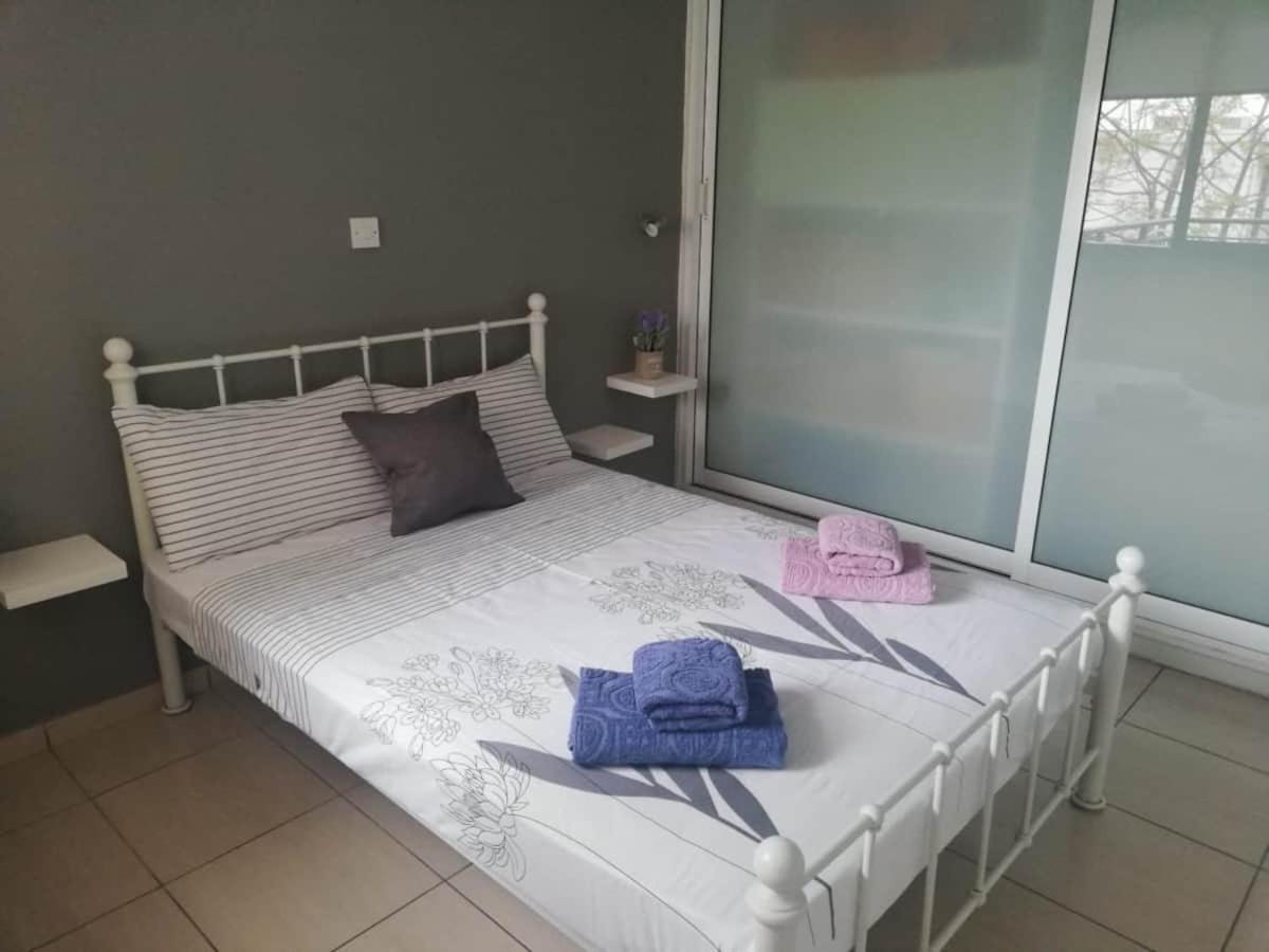 Cozy 1 Bedroom Apartment Close To The Beach Paphos Exterior foto