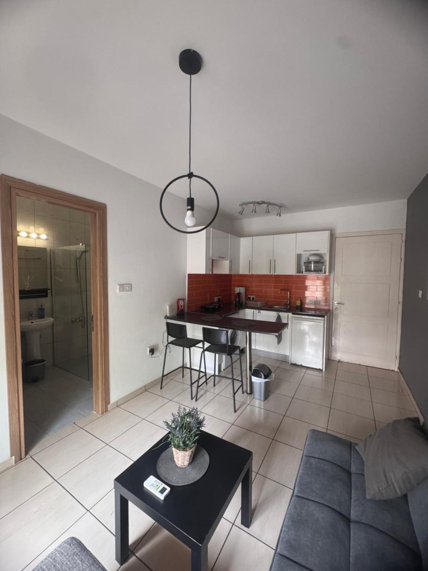 Cozy 1 Bedroom Apartment Close To The Beach Paphos Exterior foto